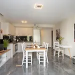 Apartman Legantes Luxury With Shared Pool