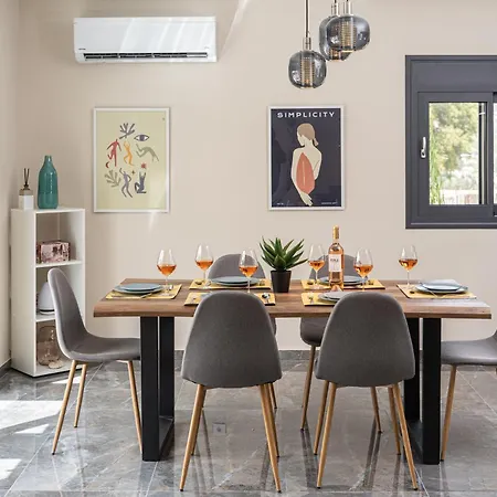 Апартаменты Legantes Luxury With Shared Pool *