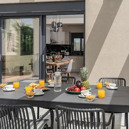 Legantes Luxury With Shared Pool * Makriotika