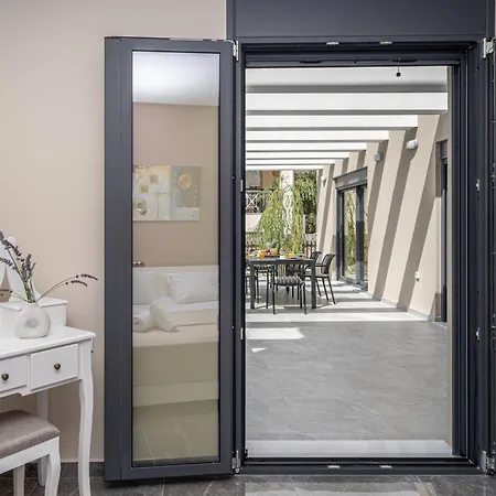 Apartmán Legantes Luxury With Shared Pool