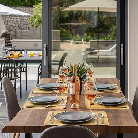 Apartmán Legantes Luxury With Shared Pool *