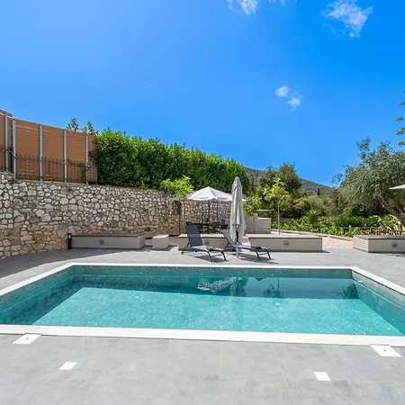 Apartmán Legantes Luxury With Shared Pool Makriotika