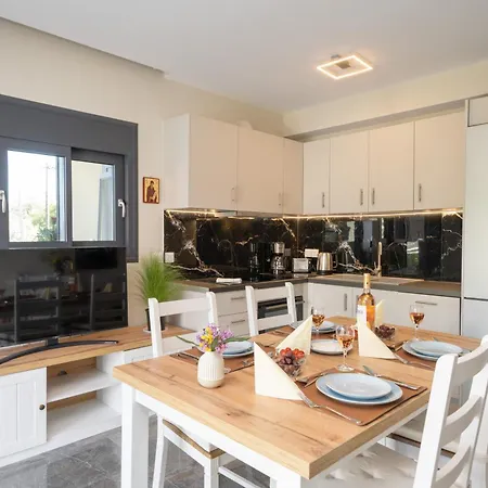Apartmán Legantes Luxury With Shared Pool