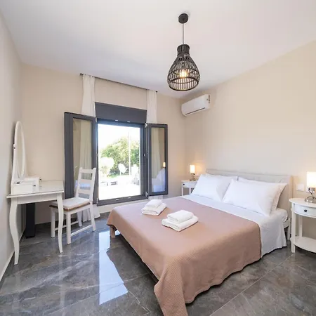 Apartmán Legantes Luxury With Shared Pool *