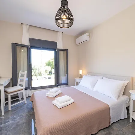 Legantes Luxury With Shared Pool Apartmán Makriotika