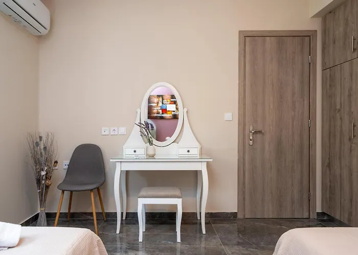 Legantes Luxury With Shared Pool Makriotika